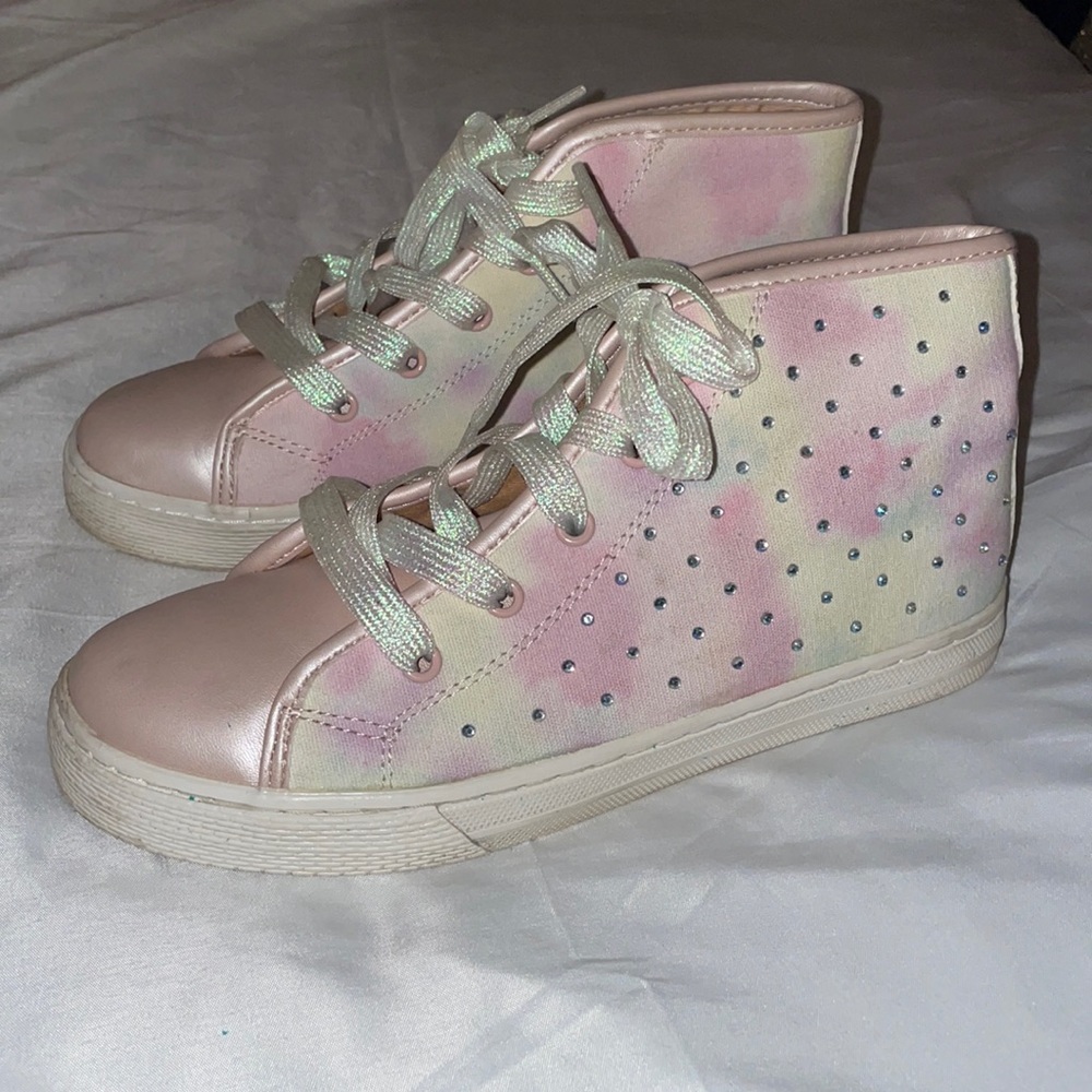 Girls size 3 sneakers